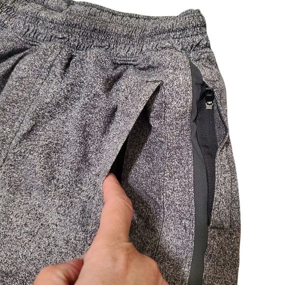 Lululemon Pace Breaker Shorts 9" Carbon Mist Alpine White Graphite Grey - Picture 6 of 16